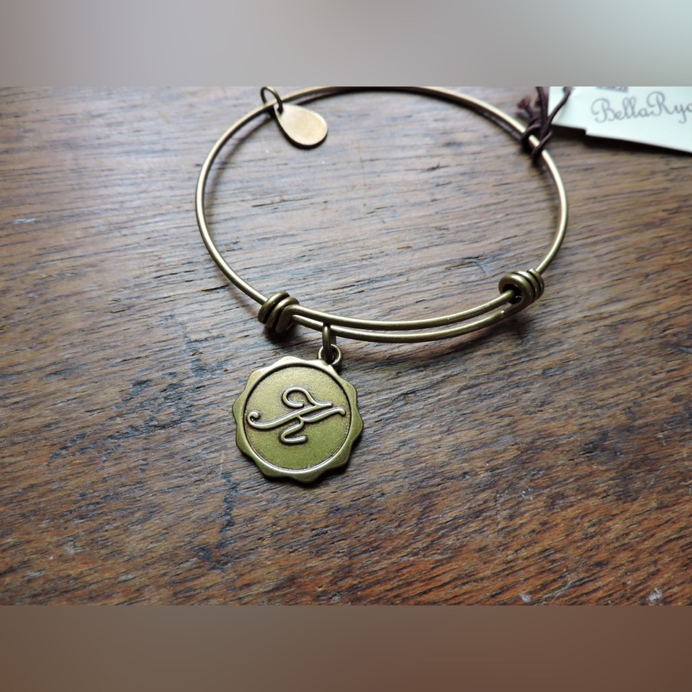 NWT Bella Ryann metal bracelet